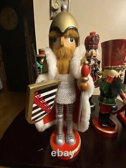 10 Nutcrackers Vintage 2 music box nutcracker music box