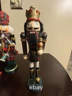 10 Nutcrackers Vintage 2 music box nutcracker music box