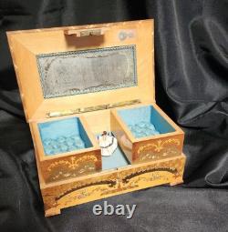 19502 Inlaid Wood Italian Music Box