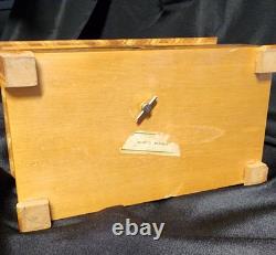 19502 Inlaid Wood Italian Music Box