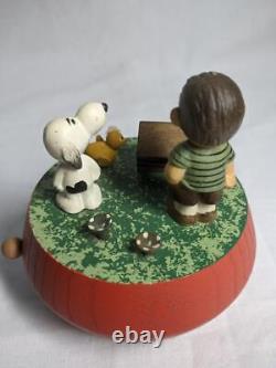 70's henri music box linus snoopy wood carving vintage