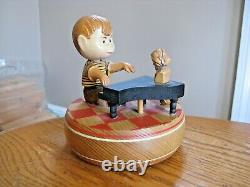 ANRI Italy Peanuts Schroeder Leitmotiv Kaiserkonzert 5 Wood Music Box 1968