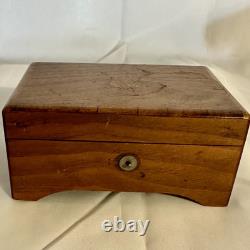 Antique Wood Swiss Music Box 3 Airs Melodies carillons à musique. Works