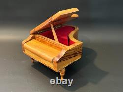 Artesania Olivo Valldemossa Wooden Piano Music Box Handpainted Portrait