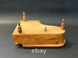 Artesania Olivo Valldemossa Wooden Piano Music Box Handpainted Portrait