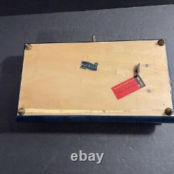 Beautiful Italian Burl Wood Inlay REUGE Music Box withKey 5.5x10.5x2 preowned