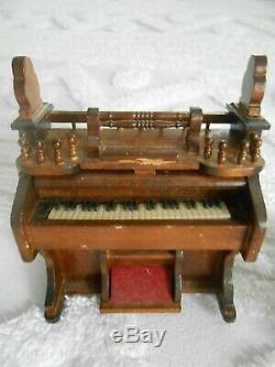 Beautiful Vintage Wood Music Box, Wire Fox Terrier Playing the Organ