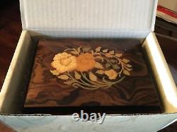 Brand New Sorrento Italy Rare wood inlay hand crafted music Jewelry Gift Box