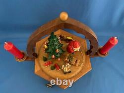 ERZGEBIRGE Christmas Music Box Glasser Carved Wood THORENS Germany Vintage