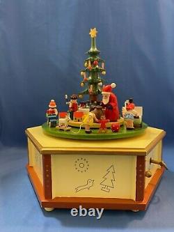 ERZGEBIRGE Christmas Music Box Santa Carved Wood Richard Glaesser Germany Reuge