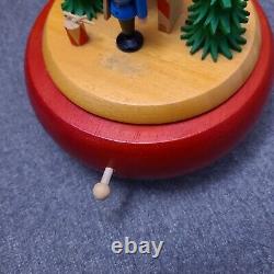 ERZGEBIRGE Christmas Music Box Toy Soldiers Carved Wood Glaesser Germany Vintage