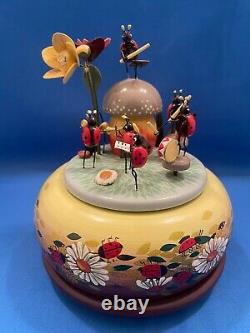 ERZGEBIRGE LADY BUGS Music Box Carved Wood REUGE/ROMANCE KWO Germany