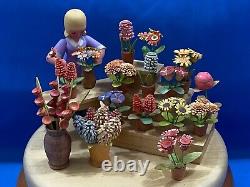 ERZGEBIRGE Music Box Lady with Flower Stand Wood Germany Leichsenring Thorens