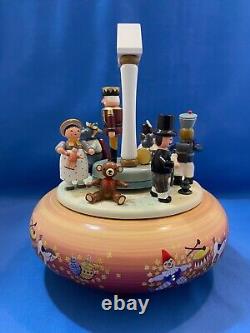 ERZGEBIRGE Music Box Nutcracker Suite Carved Wood Germany KWO Reuge Romance