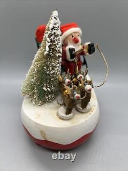 Enesco Santa Music Box Coming To Town 1983 Sleigh Reindeer Wood Vintage Vtg