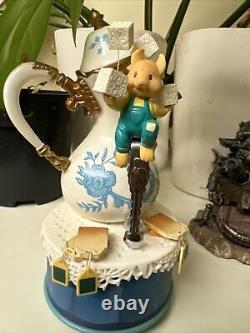 Enesco Wind-up Music box Teapot & Mice Tea