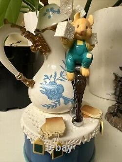 Enesco Wind-up Music box Teapot & Mice Tea