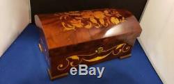 Inlaid Wood Music Box Ornate Floral Design with Key 10x5.75x5 Fuer Elise Vintage