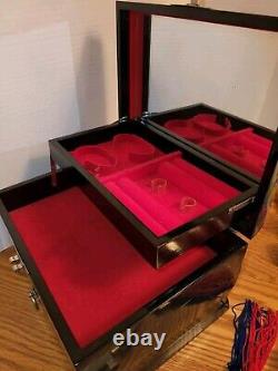 Korean Mother of Pearl Birds Design Lacquered Wooden Music Jewelry Box With Key