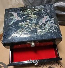 Korean Mother of Pearl Birds Design Lacquered Wooden Music Jewelry Box With Key