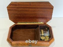 Large Sorento Italy Handcrafted Musical Wood Inlay Music Jewelry Trinket Box