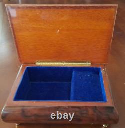 MUSIC BOX. LIMITED EDITION. LACQUERED WOOD RECO MUSIC BOX COLLECTION c1987