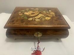 Mayflower Sorrento Made In Italy Wood Lacquered Music Jewelry Box Elegant/Beauty