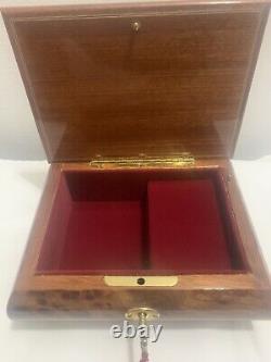 Mayflower Sorrento Made In Italy Wood Lacquered Music Jewelry Box Elegant/Beauty