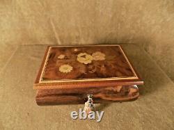 Nottuurno Intarsio Inlaid Wood Music Box With Key