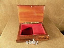 Nottuurno Intarsio Inlaid Wood Music Box With Key