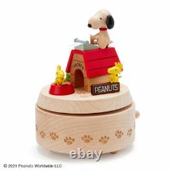 PEANUTS Snoopy wooden music box kennel Manual music box song The Entertainer