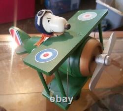 Peanuts Snoopy Charlie Brown Vintage Wooden Sopwith Camel Plane Music Box 1970