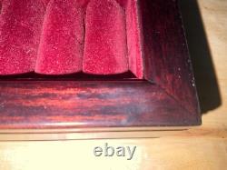 RARE Vintage Glynda Turley Hand In Hand Musical Jewellery Box(Plays Memory Cats)