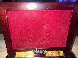 RARE Vintage Glynda Turley Hand In Hand Musical Jewellery Box(Plays Memory Cats)