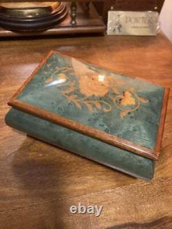 REUGE Music Box Green Wooden Floral Engraved Antique Swiss Vintage Decor