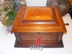 Rare Antique Disc Playing Mahogany Music Box By Regina Plus 25-15.1/2 Discs