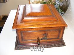Rare Antique Disc Playing Mahogany Music Box By Regina Plus 25-15.1/2 Discs
