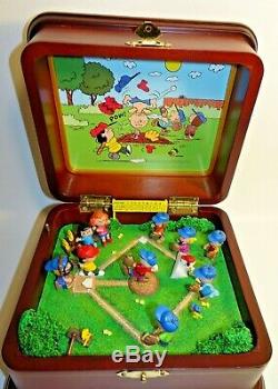 Raredanbury Mint Baseball Music Box Peanuts Snoopy Charlie Brown New
