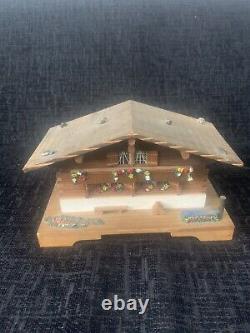 Reuge Sainte Croix Swiss Holiday Cabin Wooden Music Box Vintage Rare