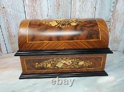 Reuge Wood Treasure Chest 4.5 Disc Music Box Inlay 9 Discs Paperwork