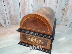 Reuge Wood Treasure Chest 4.5 Disc Music Box Inlay 9 Discs Paperwork