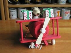 Snoopy / Peanuts Schmid Music Box Santa's Helper Plane Vintage 1984 Wood