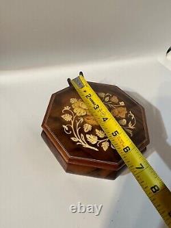 Sorrento Italy Inlaid Wood Floral Design Music Box Octagonal