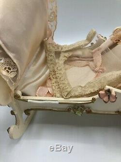 Spielwaren Vintage Doll Furniture Large Music Box Cradle/Bed