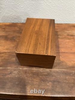 Thorens 2 Song Music Box Anniversary Song/ Try To Remember Beautiful Condition
