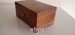 Thorens Of Switzerland Vintage 1940s musical box, in beautiful Wooden box