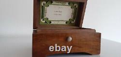 Thorens Of Switzerland Vintage 1940s musical box, in beautiful Wooden box