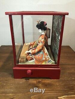 VINTAGE JAPANESE GEISHA DOLL WITH MUSIC BOX & WOOD/GLASS CASE 1950s