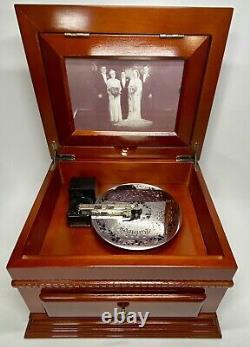 VTG 2003 FSG Four Star Group Wood 3 Disc Electric Music Box With Photo Frame Lid