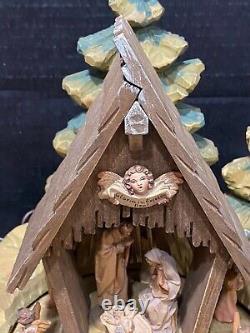 Vintage Anri Christmas Wood-carved Light-up Motion Nativity Music Box Beauty